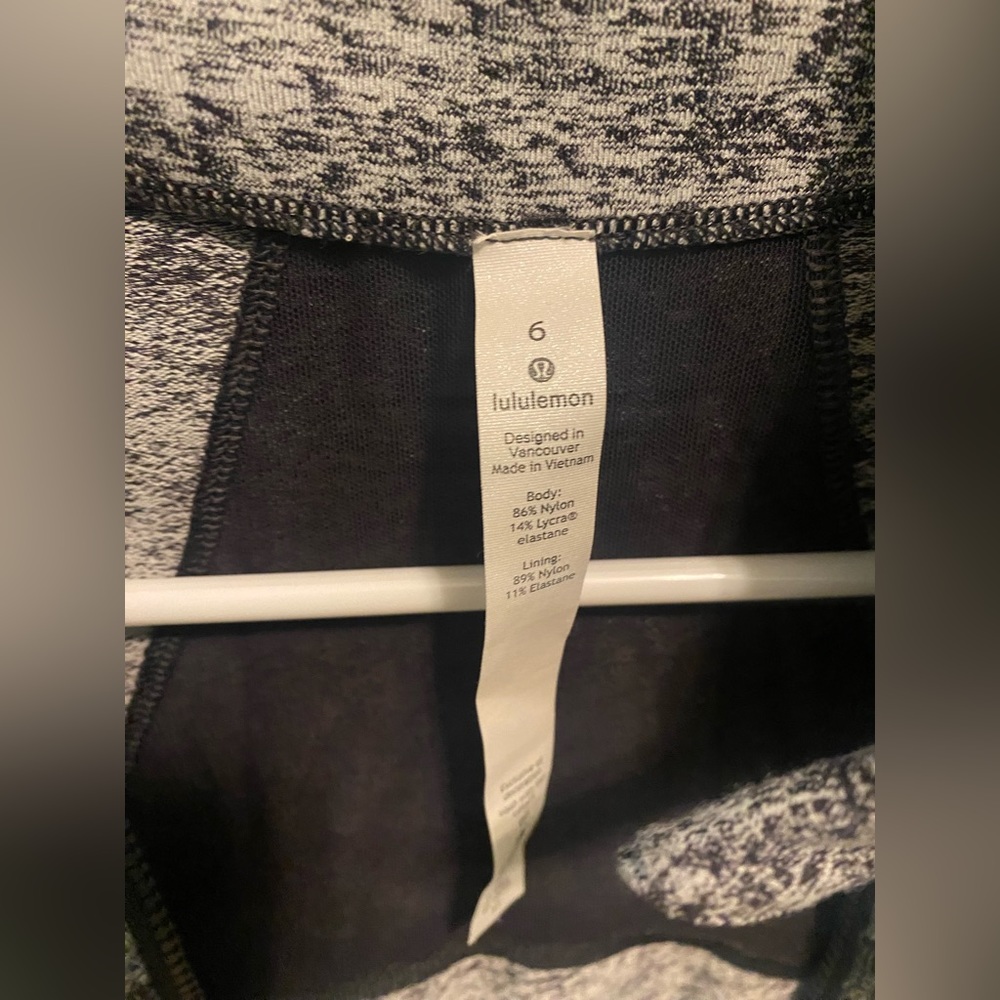 Lululemon Define Jacket - Picture 4 of 4